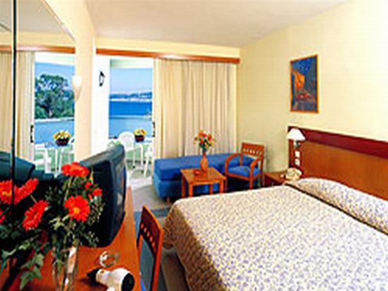 Avra Beach Resort Ixia  Room photo